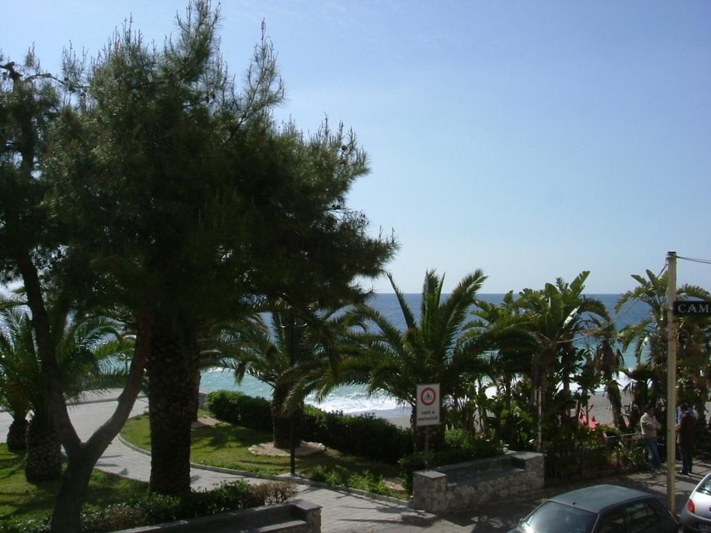 Taormina Beach House Мацео Екстериор снимка